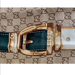 Gucci Accessories - Gucci Scarf 26 x 26 Free Shipping Gucci Accessories - Gucci Scarf 26 x 26 Free Shipping